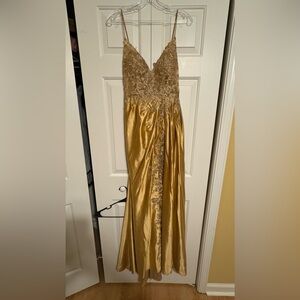 Brand:Ladivine by Cinderella